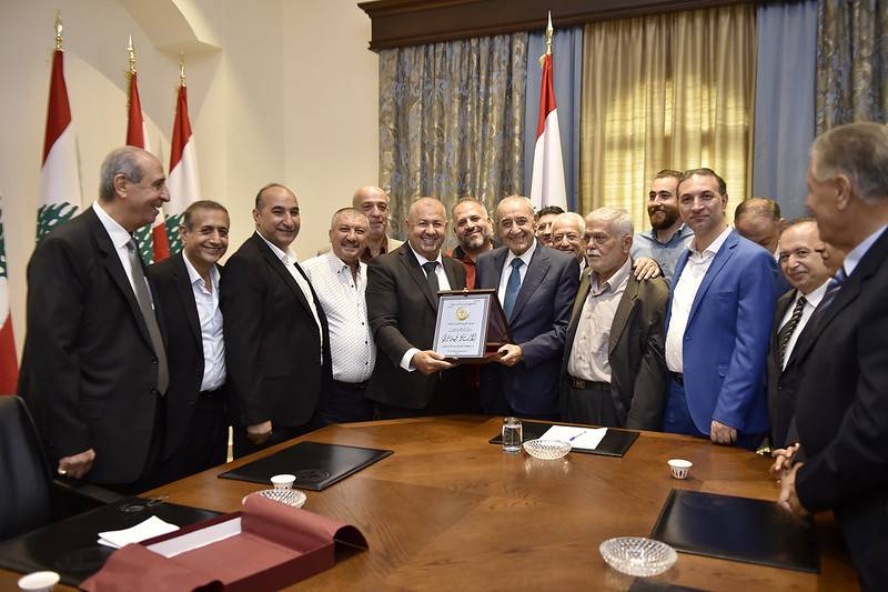 بري: فلنستثمر كل أرضنا المحررة حتى آخر شبر منها ولا يجوز أن تكون الجنسية اللبنانية وقفا على الاغنياء