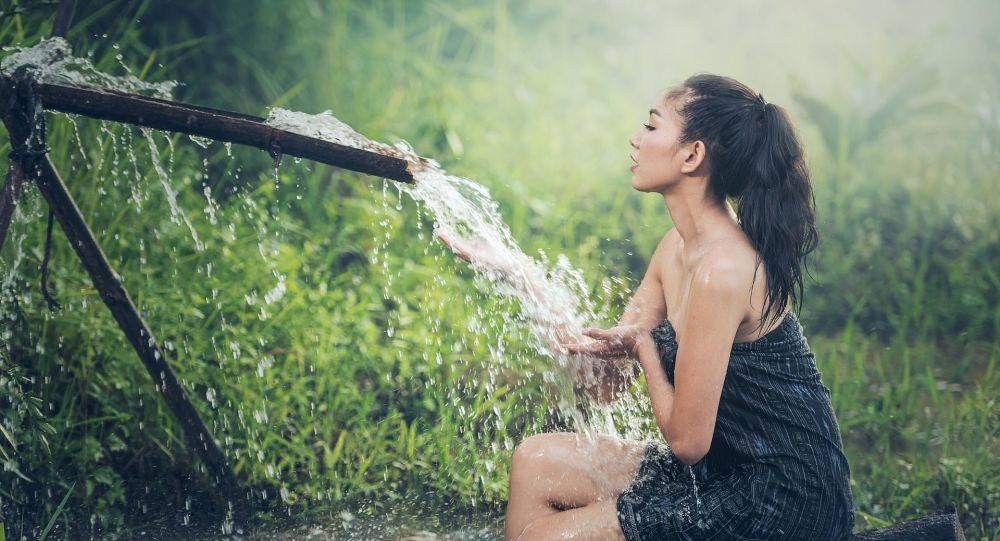 خبراء يكشفون الموعد الأمثل للاستحمام