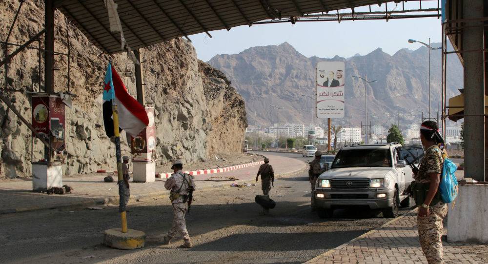 مستشار المرشد الإيراني يتحدث عن طرد آلاف الجنود المصريين من اليمن