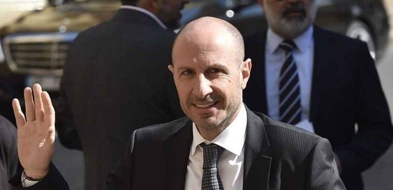 وزير البيئة يصل الى واشنطن للمشاركة بمؤتمر الطاقة الاغترابية