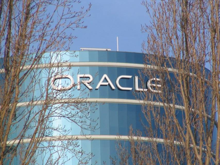 4 مراكز بيانات جديدة لـ (Oracle) في منطقة الخليج