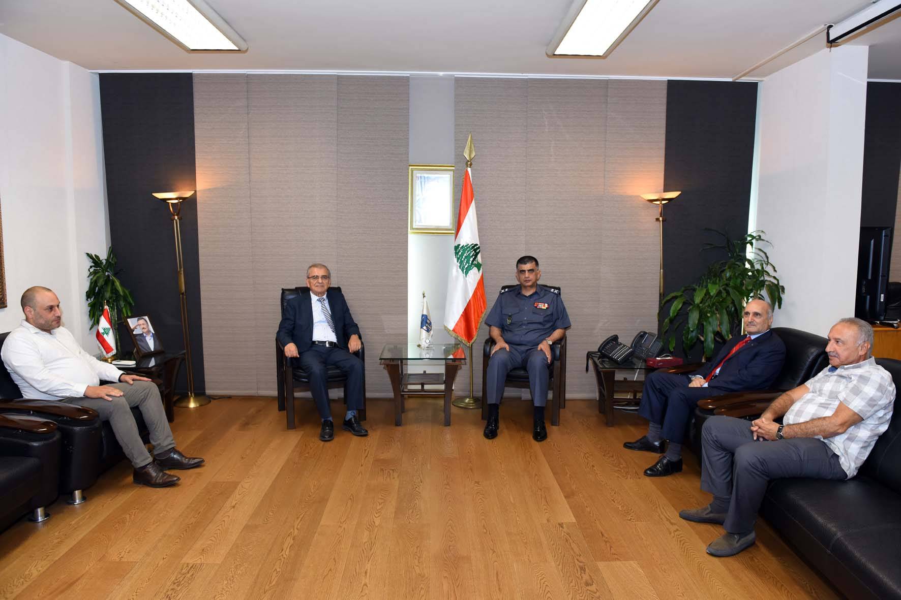 عثمان عرض مع وفد هيئة حقوق الانسان تطوير التعاون