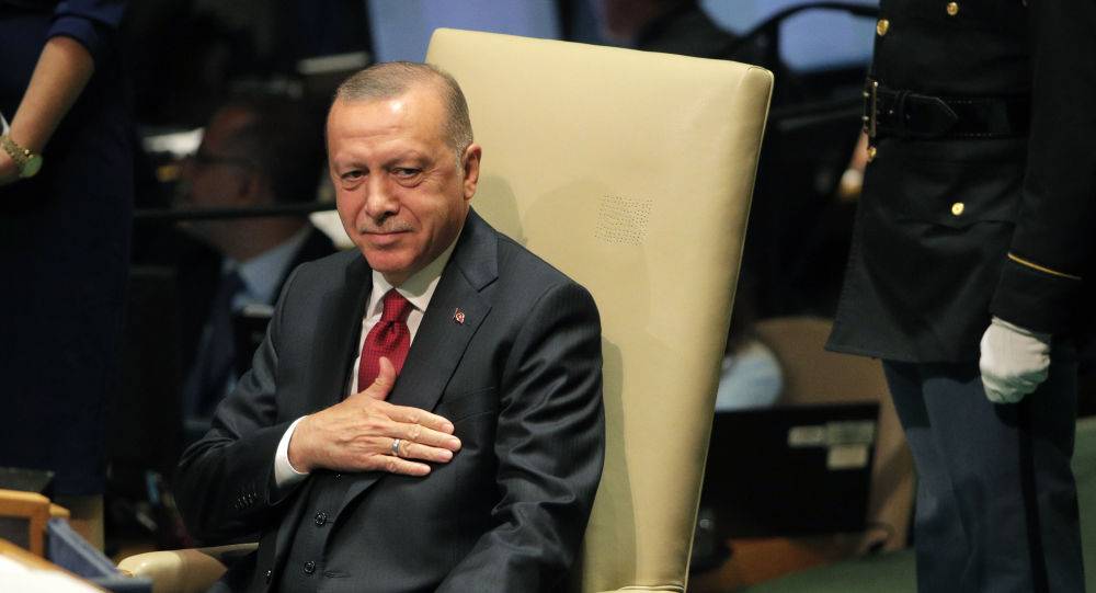 زعيم عربي يدعو أردوغان لزيارة بلاده