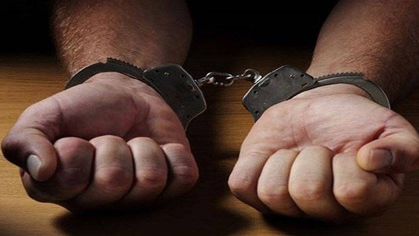 في مسرح البترونية... اوقف لحيازته قنابل يدوية في منزله
