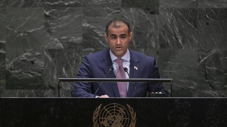 حكومة هادي تتهم الإمارات بقصف قواتها والأخيرة ترد بقوة