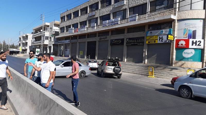 قطع طريق الفرزل الكرك احتجاجا على الأوضاع