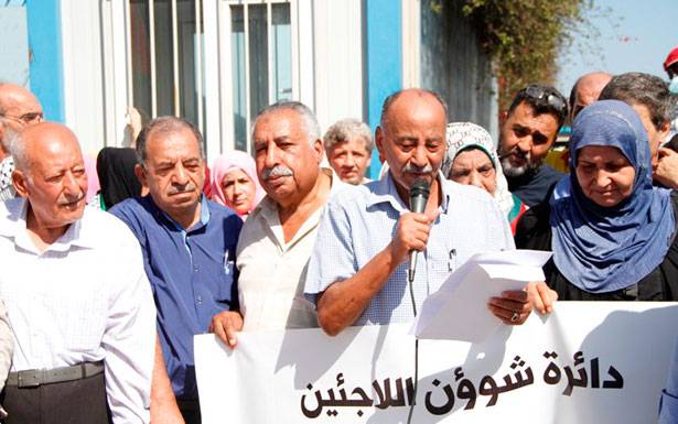 اعتصام فلسطيني أمام مقرّ الأونروا: لتمديد عمل الأونروا ودعمها