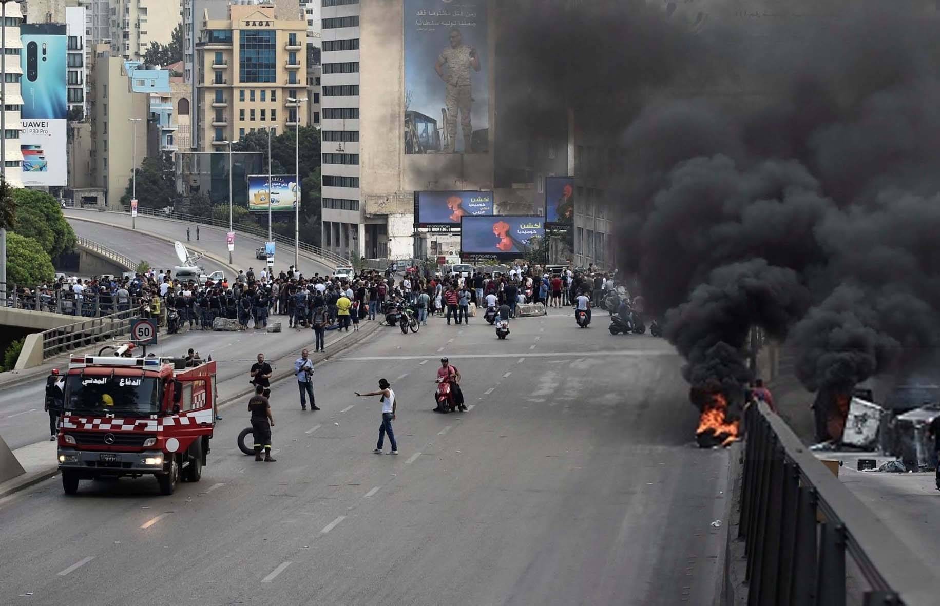 وجهتا نظر في الحكومة حول اسباب ازمة الدولار...