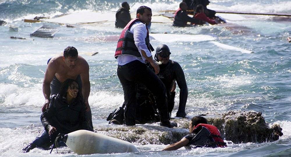 ارتفاع ضحايا غرق قارب للهجرة غير الشرعية إلى 12 قتيلا
