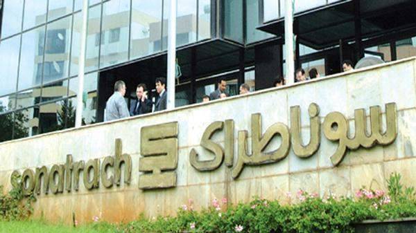 الجزائر: "سوناطراك" ترفع سعر بيع مزيج الخام الصحراوي لشهر تشرين الأول