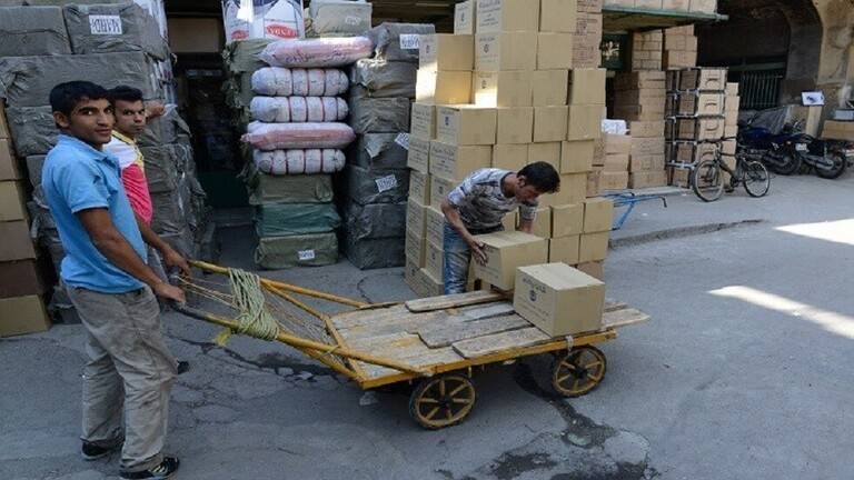 إيران عاجزة عن إدخال مليون طن من الحبوب عالقة خارج موانئها