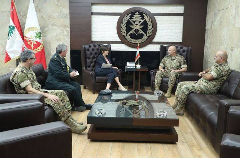 قائد الجيش استقبل سفيرة كندا وملحق الدفاع لدى السفارة الأميركية وعائلة جوزيف حنوش