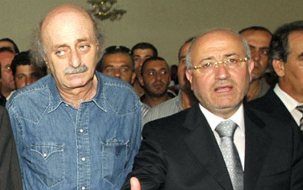 العريضي يغرّد خارج سرب الاشتراكي... وجنبلاط مستاء