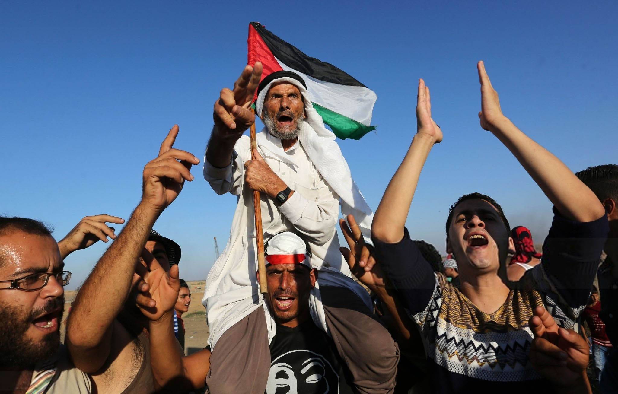 استشهاد فلسطيني خلال
الجمعة الـ «77» لكسر الاحتلال
