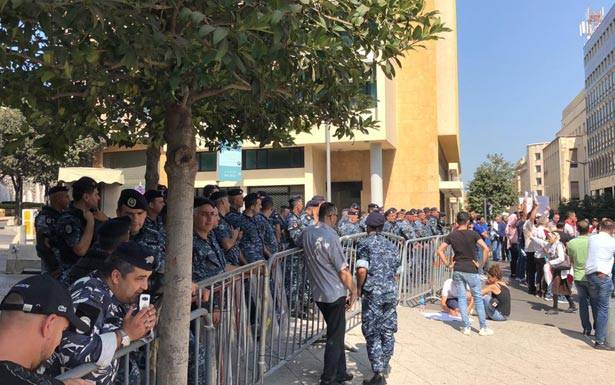 للاسبوع الثاني... تظاهرات احتجاجية ضدّ الاوضاع المعيشية