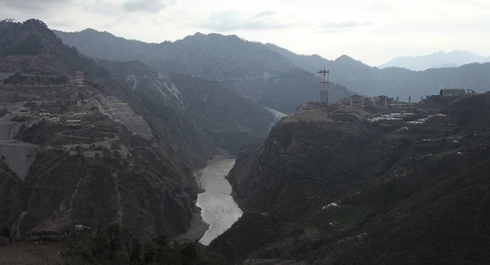 عروس أرادت التقاط 
