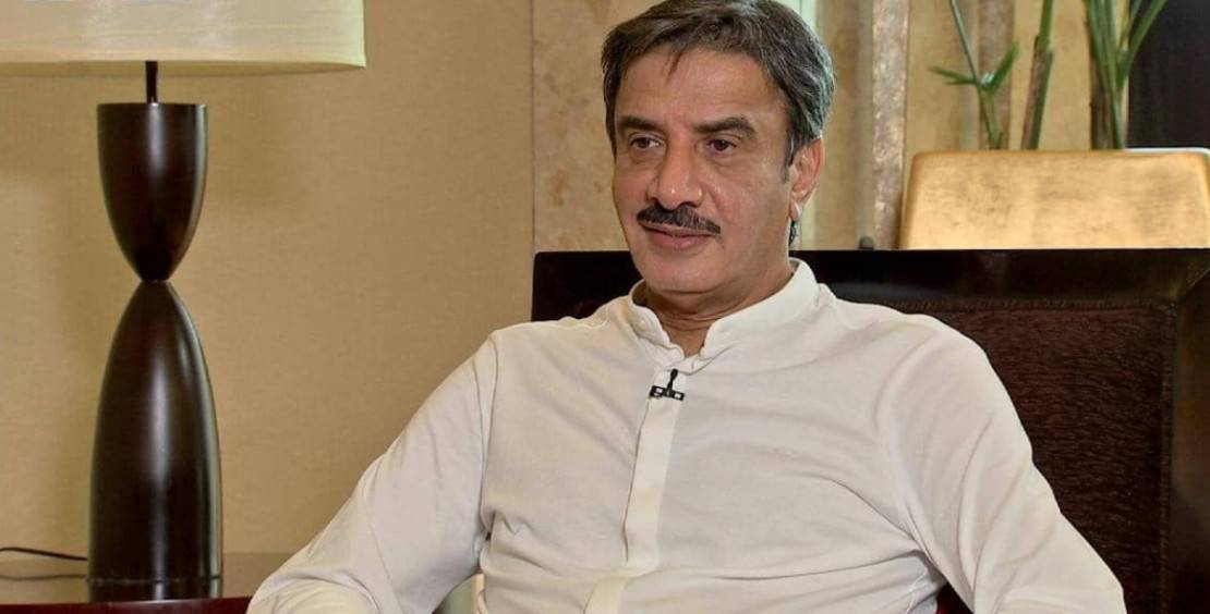 حسين المنصور يحرّكُ دعوى قضائيّة بعد حملة السّخرية من صوره ومسلسلاته القديمة!