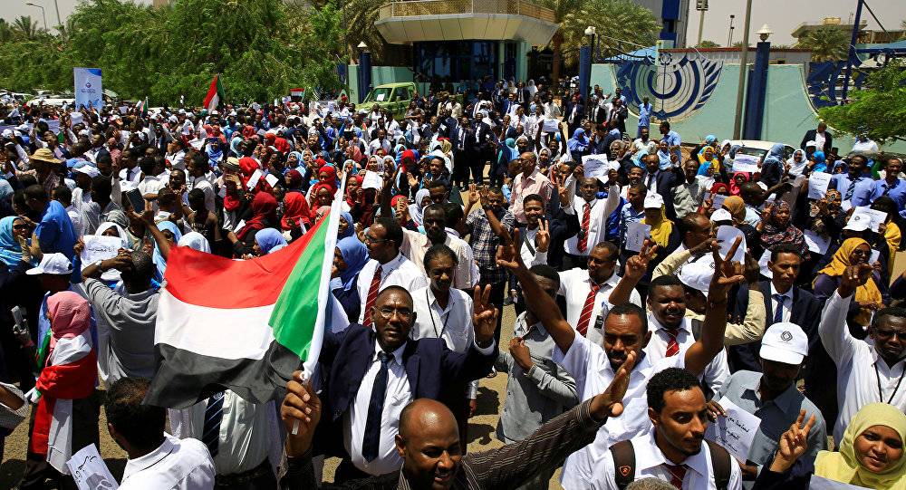 السودان يتلقى نصف دعم يبلغ 3 مليارات دولار تعهدت به السعودية والإمارات