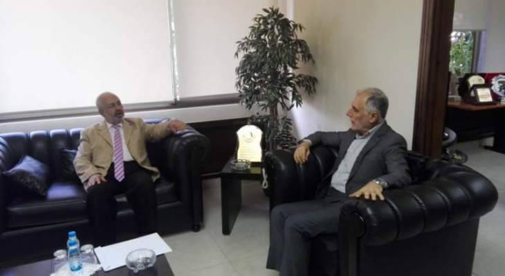فنيش عرض مع العبيدي قضايا الفساد والتعيينات