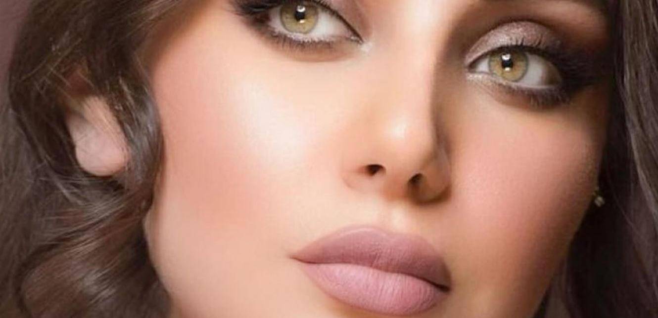 ابنة هيفا وهبي تخطف الأنظار باللون الأحمر.. "أنا التاريخ"! (صورة)