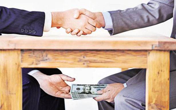 8 آذار: عبثاً التفتيش عن حلول للازمة في الخارج... واي مساعدات لا تتعدى «المسكنات»
