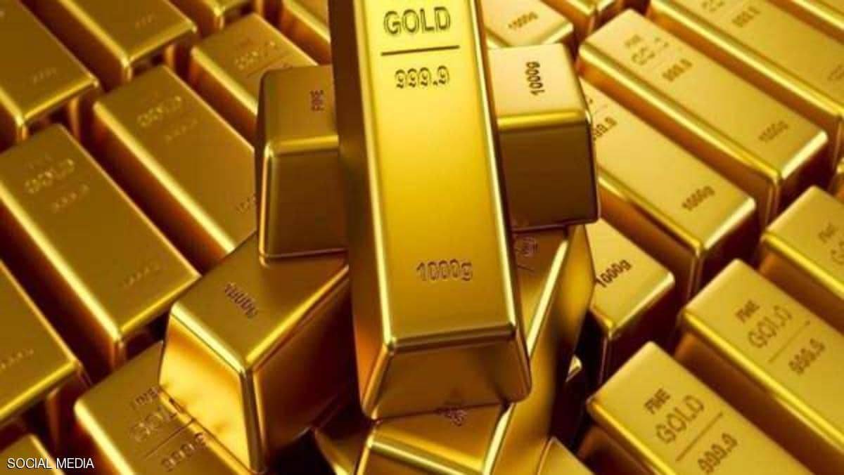 الذهب يواصل التراجع وسط مخاوف 