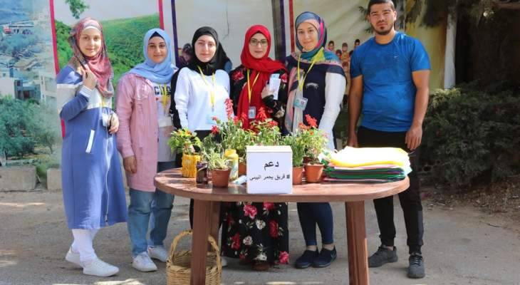فريق يحمر البيئي كرم أعضاء اللجنة النسائية المساهمة بعملية فرز النفايات من المصدر