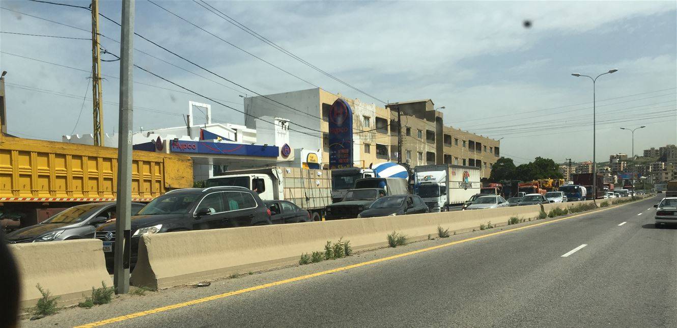 على اوتوستراد كفرعبيدا.. عاش 