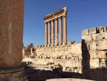 وفد من السفارة البريطانية وآخر من شركة ايرباص زارا قلعة بعلبك