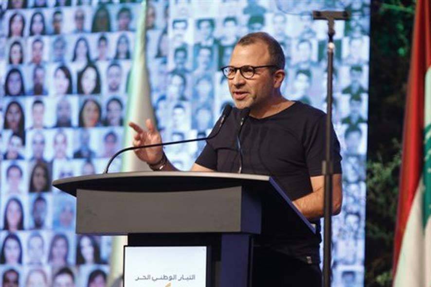 يجب ان يزور الوزير جبران باسيل سوريا لعودة العلاقات التاريخية والطبيعية معها.