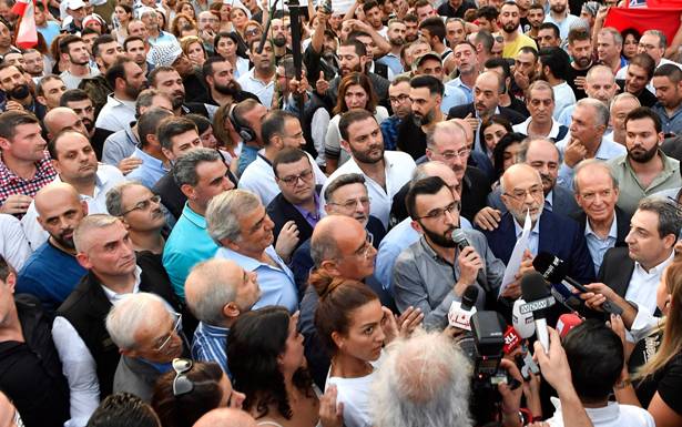 مصادر الاشتراكي تتحدث عن اسباب «انفجار» العلاقة مع العهد: ليست سوريا...
