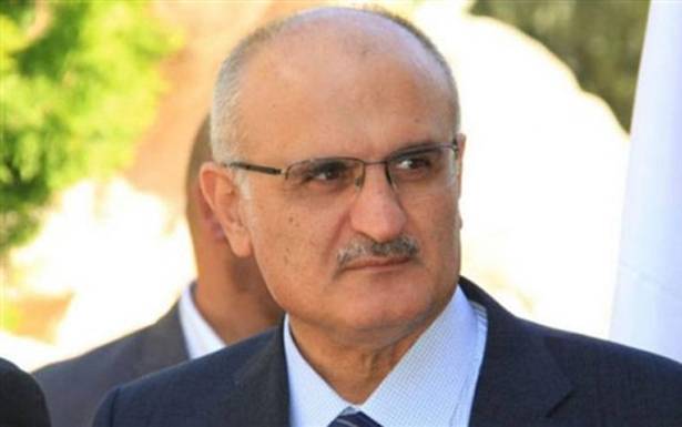 ترخيص بملاحقة رقيب اول في الجمارك