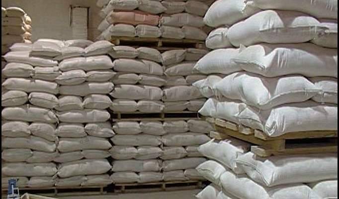 مدير الاهراء في مرفأ بيروت: إذا لم تفتح الطرقات الخبز سينقطع