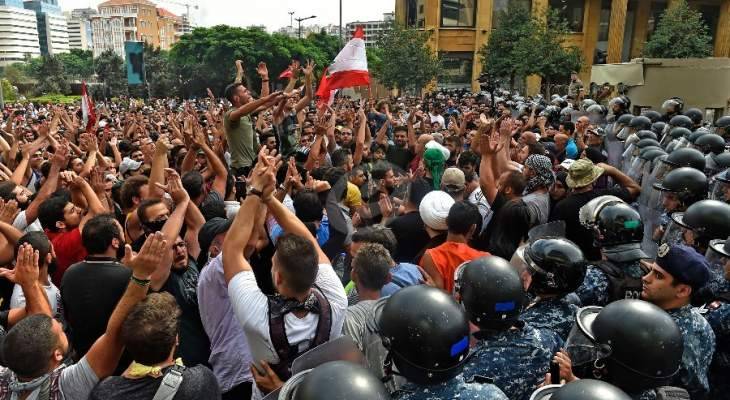 "حلو عنا" للمواطنين: إخلعوا طوائفكم وأحزابكم وافرضوا بقوة الشارع لقمة الخبز