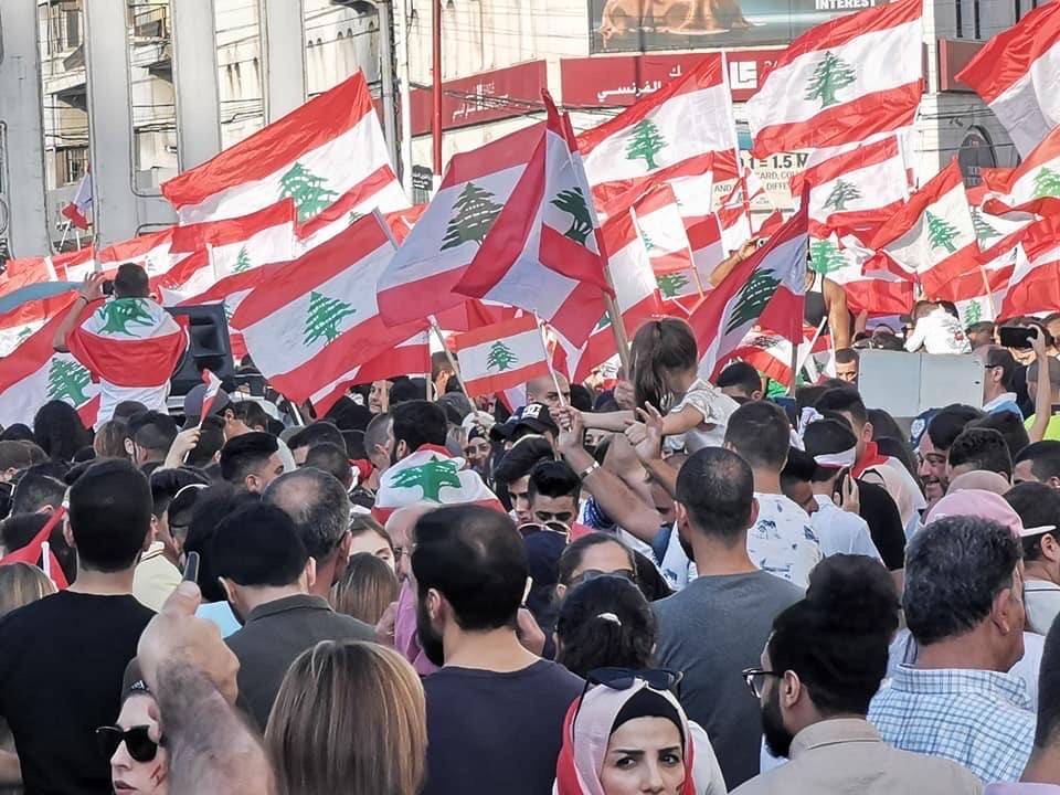 يوم إستثنائي في تاريخ طرابلس : الشمال بكلّ طوائفه وانتماءاته السياسيّة في ساحة النور