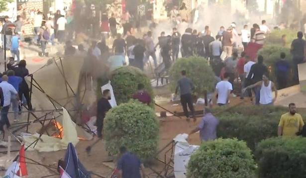 إستقالة الحريري خارج رغبة عون وبري وحزب الله... وتساؤلات حول إعادة تكليفه؟!
تحالف حزب الله و8 آذار : هذه الخطوة تؤكد خروج الحريري من التسوية الرئاسيّة