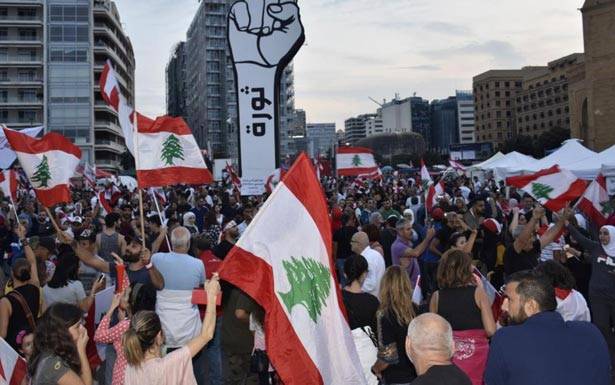 لبنان عالق في بحر أزماته وخلافاته: خيط رفيع يفصل بين الفوضى والاستقرار
حكومة غير عاديّة أول الغيث.. وتجنّب الانهيار بخطة استثنائيّة خارج المألوف؟