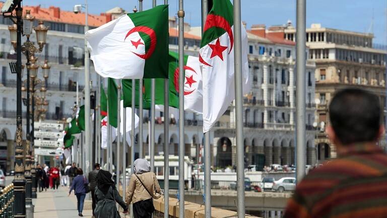 الجيش الجزائري يوجه رسالة للمواطنين مع بدء الحملة الانتخابية