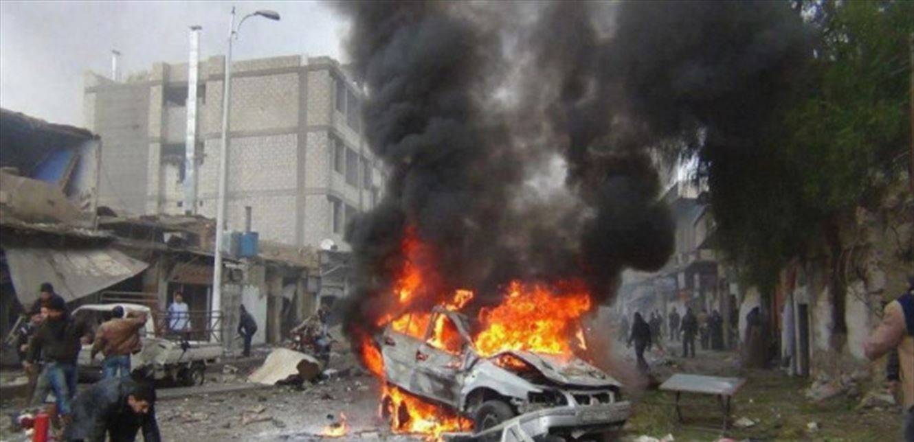مقتل 18 شخصاً بتفجير سيارة مفخخة شمال سوريا.. شاهدوا لحظة الانفجار الأولى (فيديو)
