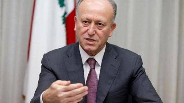 ريفي يغرّد عن 
