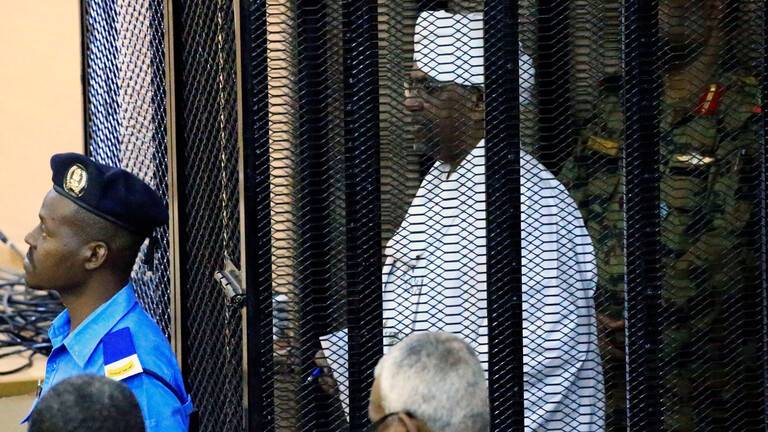 السودان.. تحديد موعد صدور القرار النهائي في التهم الموجهة للبشير