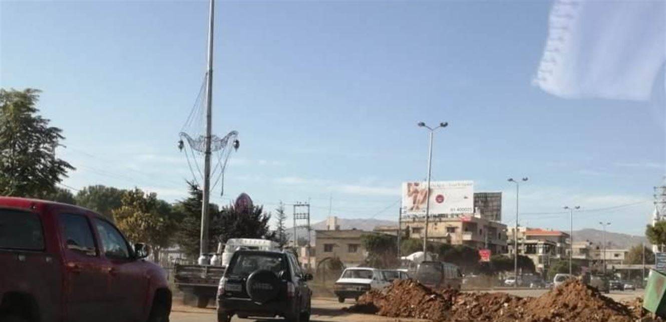 الطريق الرئيسي في سعدنايل فتحت على مسرب واحد وتعلبايا بالاتجاهين