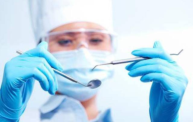 صرخة لنقابتي أطباء الاسنان وتجمع مستوردي لوازم القطاع.. هذه مطالبهم