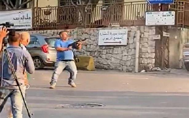 حزب الله لن ينجرّ الى أيّ فتنة داخليّة رغم الإستفزازات عدم قبول المتظاهرين الإجتماع برئيس الجمهورية يُؤكد أنّهم يُريدون الفراغ