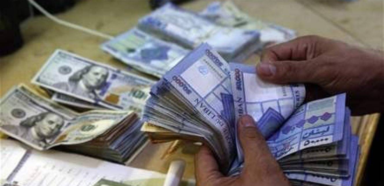 الدولار يحطم رقماً قياسياً.. تخطى الـ2000!