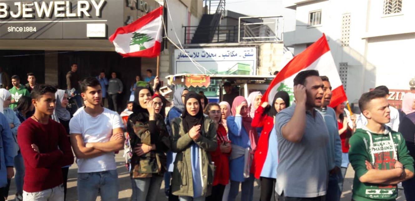 تيمور جنبلاط حيا الشباب في ساحة الشهداء: لحكومة تقنية تلاقي تطلعات الشعب وتلبي مطالبه
