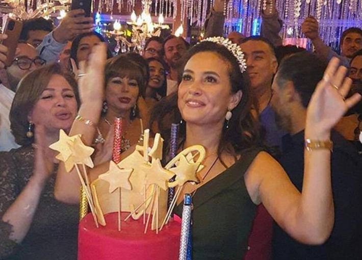 هند صبري تحتفل بعيد ميلادها الـ40 وسط النجوم