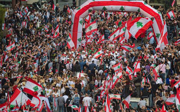 عرض مدني للحراك الشعبي في ذكرى الاستقلال