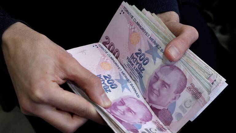 تركيا ترفد اقتصادها بعملة جديدة
