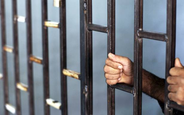 إطلاق 9 مُتّهمين بتكسير بوابة مشروع سدّ بسري
